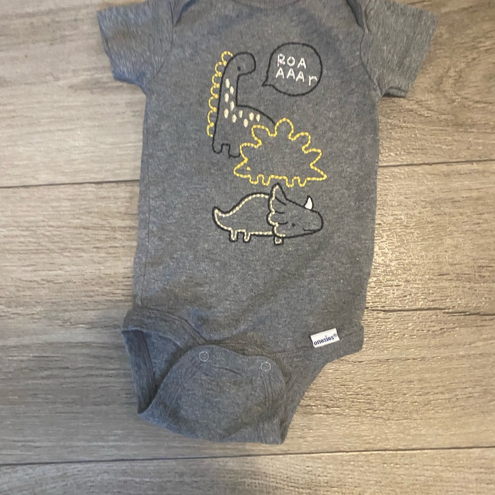 Gerber Organic Cotton Baby Onesie in Gray
